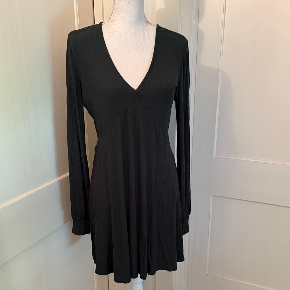 Z Supply Dark Green V-Neck Long Sleeve Dress